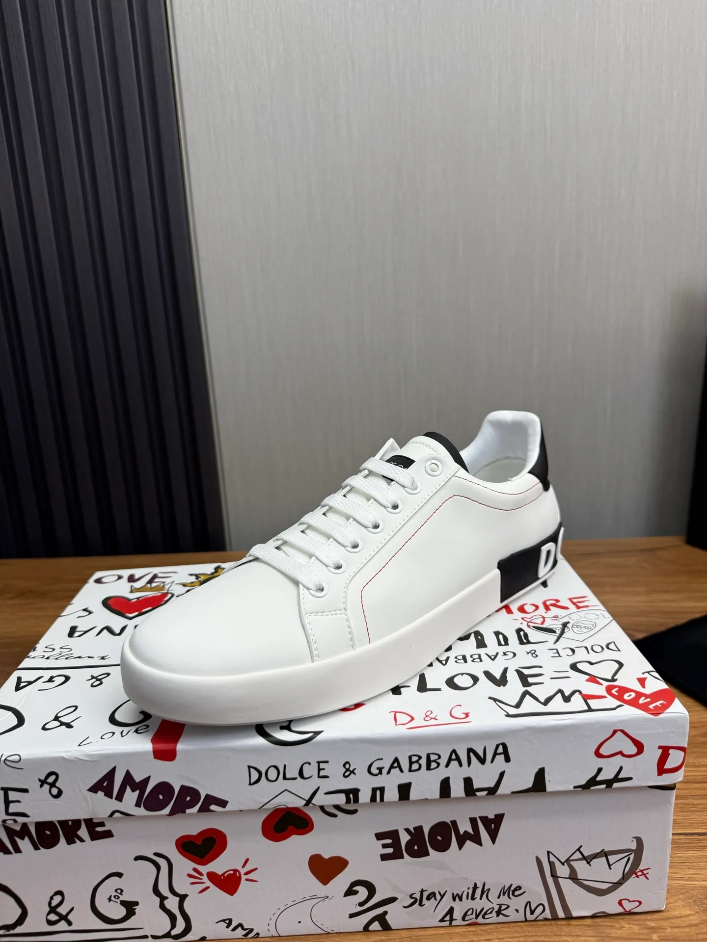 Men's men's shoes 💰420💰 Dolce & gabbana (DG) official website synchronized new models 💥1 fashionable hot models: 1 Exclusive mold opening ✅Imported cowhide for the upper, unique brand style logo upper 💥Sheepskin feet 🐑Original private mold outsole ✔️36-44 (38.45 custom-made, non-refundable)